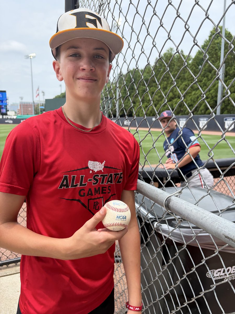 SladeBrent's tweet photo. Day 1 Game 1 of The Trifecta.
@GTBaseball vs. @UIC_Baseball Special thanks to UIC pitcher, Michael Vitellaro for the game ball!!! #roadtoomaha https://t.co/ZD0b4XUjvl