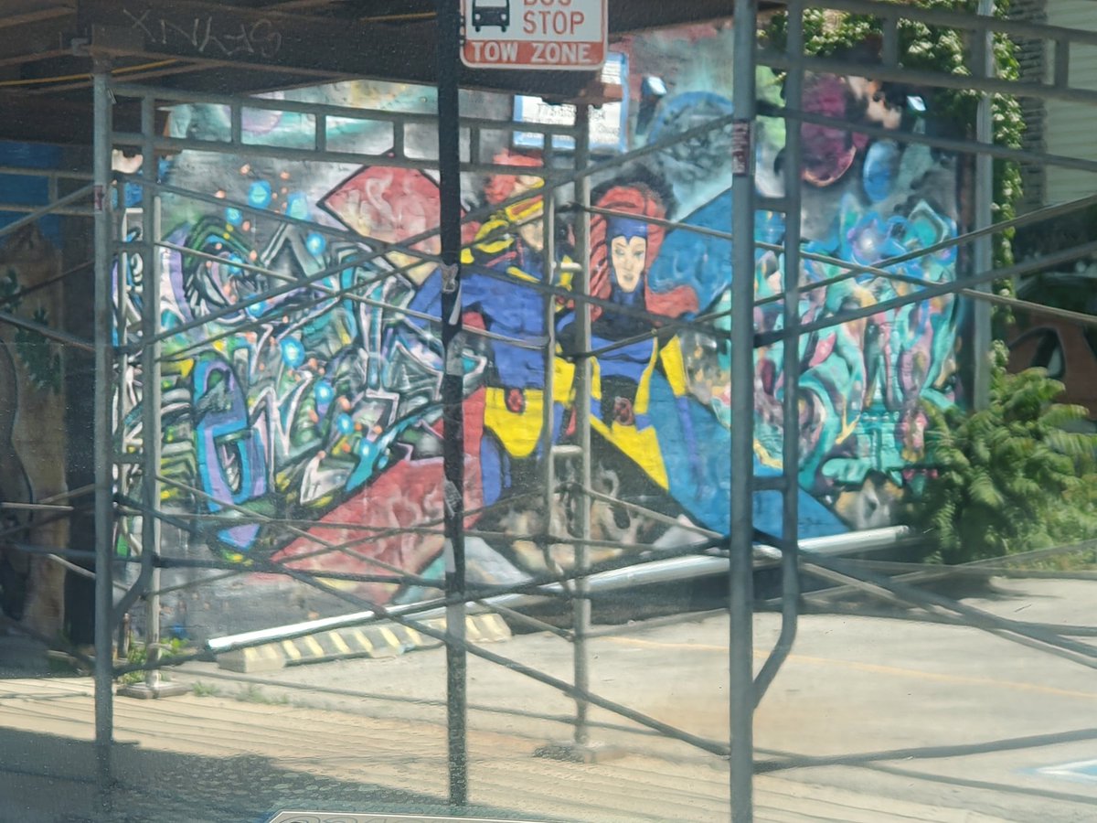 MonarchDafey's tweet photo. X-Men 97 mural in Chicago https://t.co/abyxpUZ39R