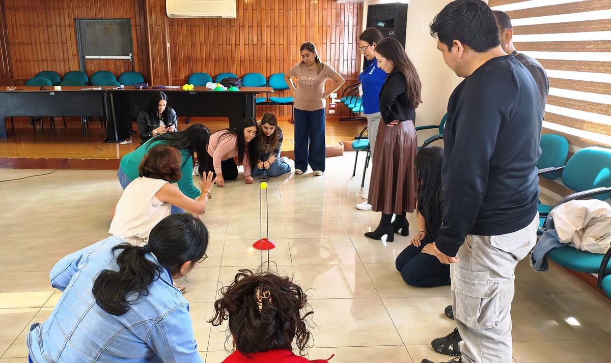 IESS_Loja's tweet photo. @MinTrabajoEc @MunicipioDeLoja Además, el expositor compartió herramientas para fortalecer el compañerismo y las relaciones laborales saludables en el @IESS_Loja 🧠💪

Las actividades grupales impulsaron creatividad, integración y estrategias de trabajo en equipo⚽😊 https://t.co/N2uIJC97VE