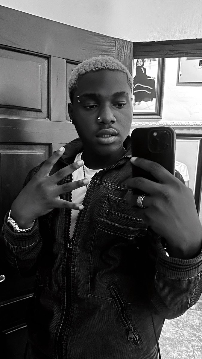 BoyMeeza's tweet photo. Blonde Azeem got nuu music for ya! Wys gang 🤟🏾🔮 https://t.co/HXuXhLyDP7