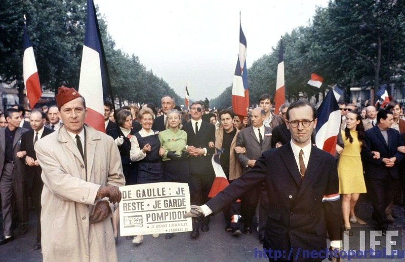 GrayConnolly's tweet photo. Good morning all &amp; OTD in 1968, French President Charles de Gaulle, amid the May riots, dissolved the National Assembly, ordered new elections &amp; threatened to institute a State of Emergency if protesters did not return to work. Gaullists rallied in Paris in support of the General https://t.co/4bc2oohK1R