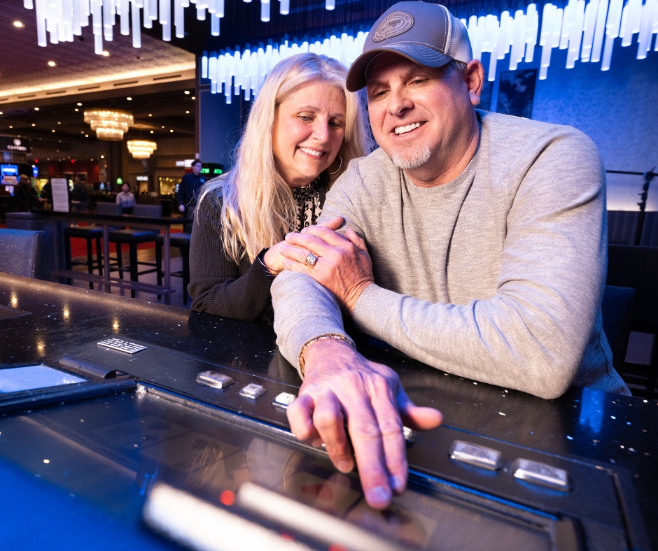 CaesarsSI's tweet photo. Enjoy a weekend getaway at Caesars Southern Indiana💫 

https://t.co/3bpehmCubu

Must be 21 years or older to gamble. Gambling Problem? Call 1-800-9-WITH-IT https://t.co/StUSYzRL40