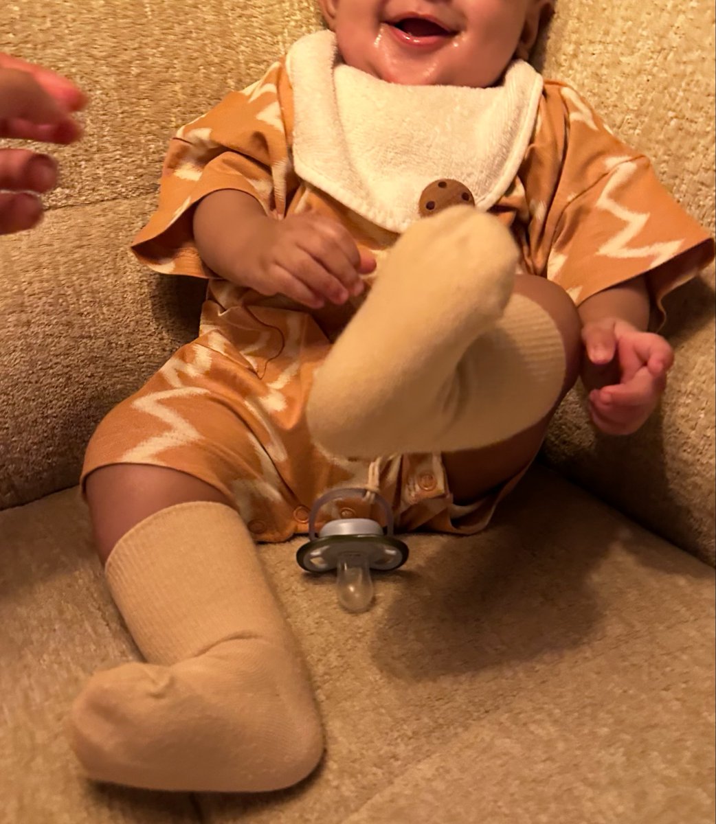 ALOBAID02's tweet photo. معاك عرفت شلون الأم ممكن تحب بدون حدود
يا أول فرحتي وأجمل أقداري 🧡 https://t.co/nGhhZzoIIs