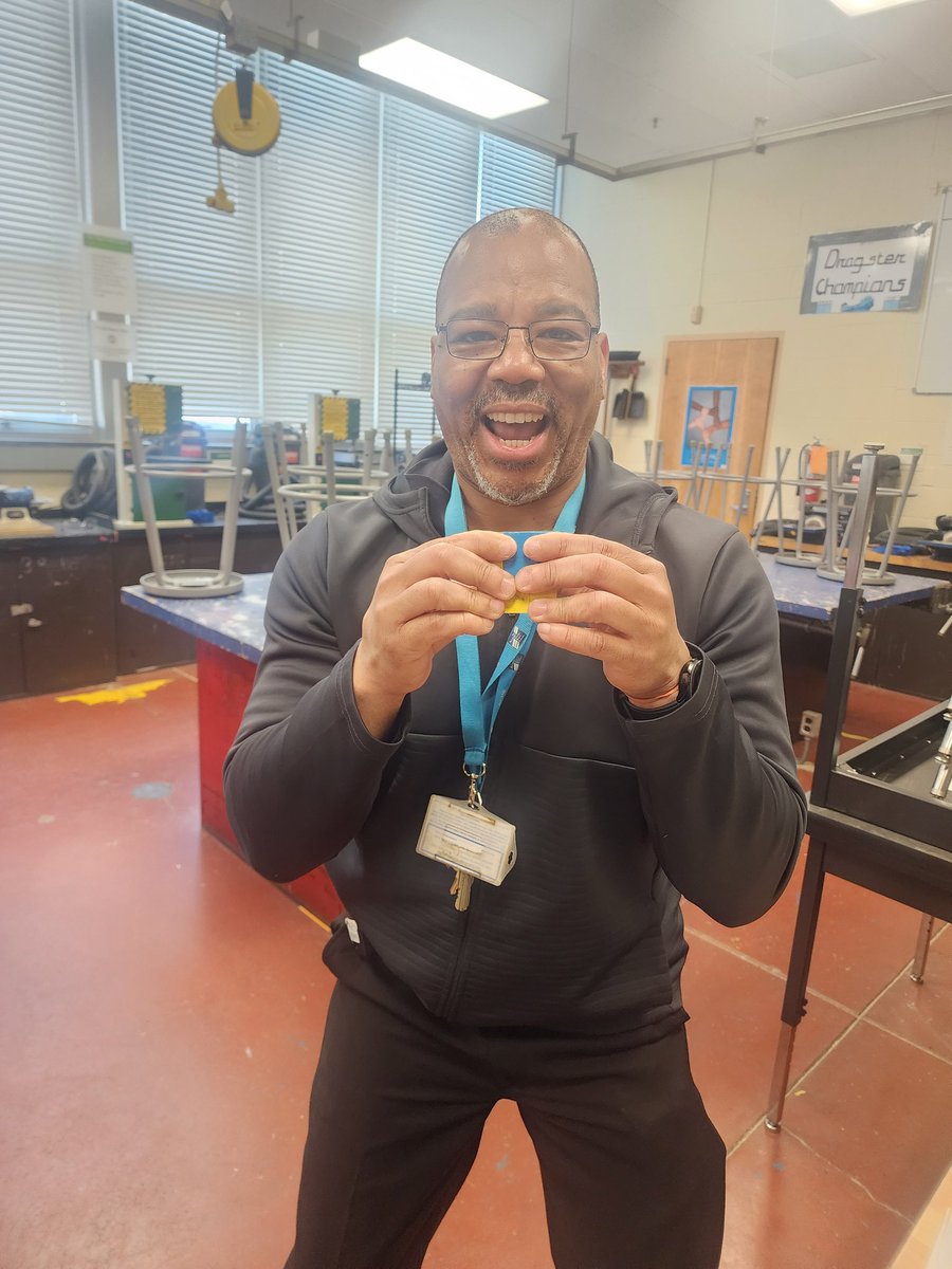micahwigs's tweet photo. I solved three of five puzzles with my magnet students today! Now That's Parkville POWER! @micahwigs @PMSquiresMagnet @ParkvilleMS https://t.co/NH65PmL2Xj