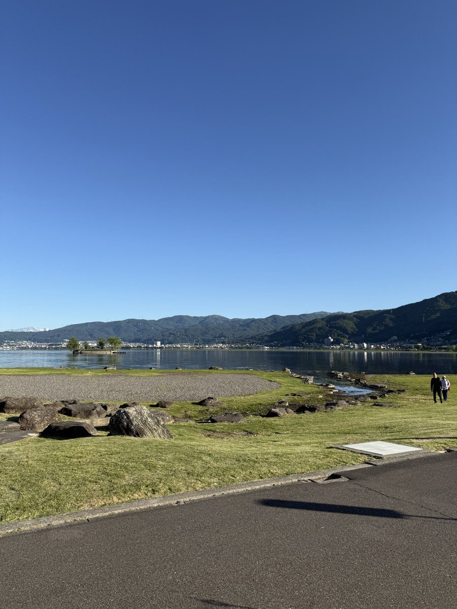 doikentaro's tweet photo. SUWAKO LAKE 100K
かなり久しぶりの諏訪湖は穏やかです https://t.co/EzHsyZjdDK