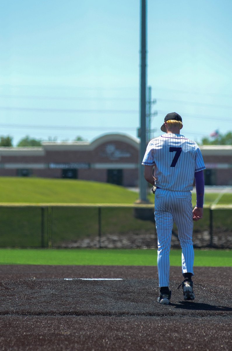 CJacobsmeyer27's tweet photo. Class of 2027 | RHP / 1B / OF
6’4” | 175 lbs

📍 @TBHSBaseball (MO)
⚾️ @rba_stl_1

Pitch Mix: FB / CB / SL
Primary: Pitcher
Secondary: 1B / OF

Fully cleared &amp; continuing to develop.

📊 GPA: 4.135 (3 AP Classes)

📧 Email: caleb.jacobsmeyer@gmail.com

 #2027Grad #BaseballRecruit https://t.co/N4rNhB5GJY