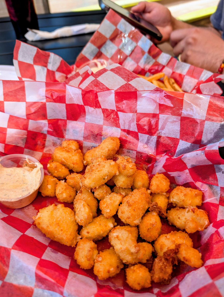 TimothyTigon's tweet photo. Ahh I love being only an hour away to Payson, Arizona. Some of the best country BBQ and woodlands out here. 😸❤️ https://t.co/wRs595KKOg