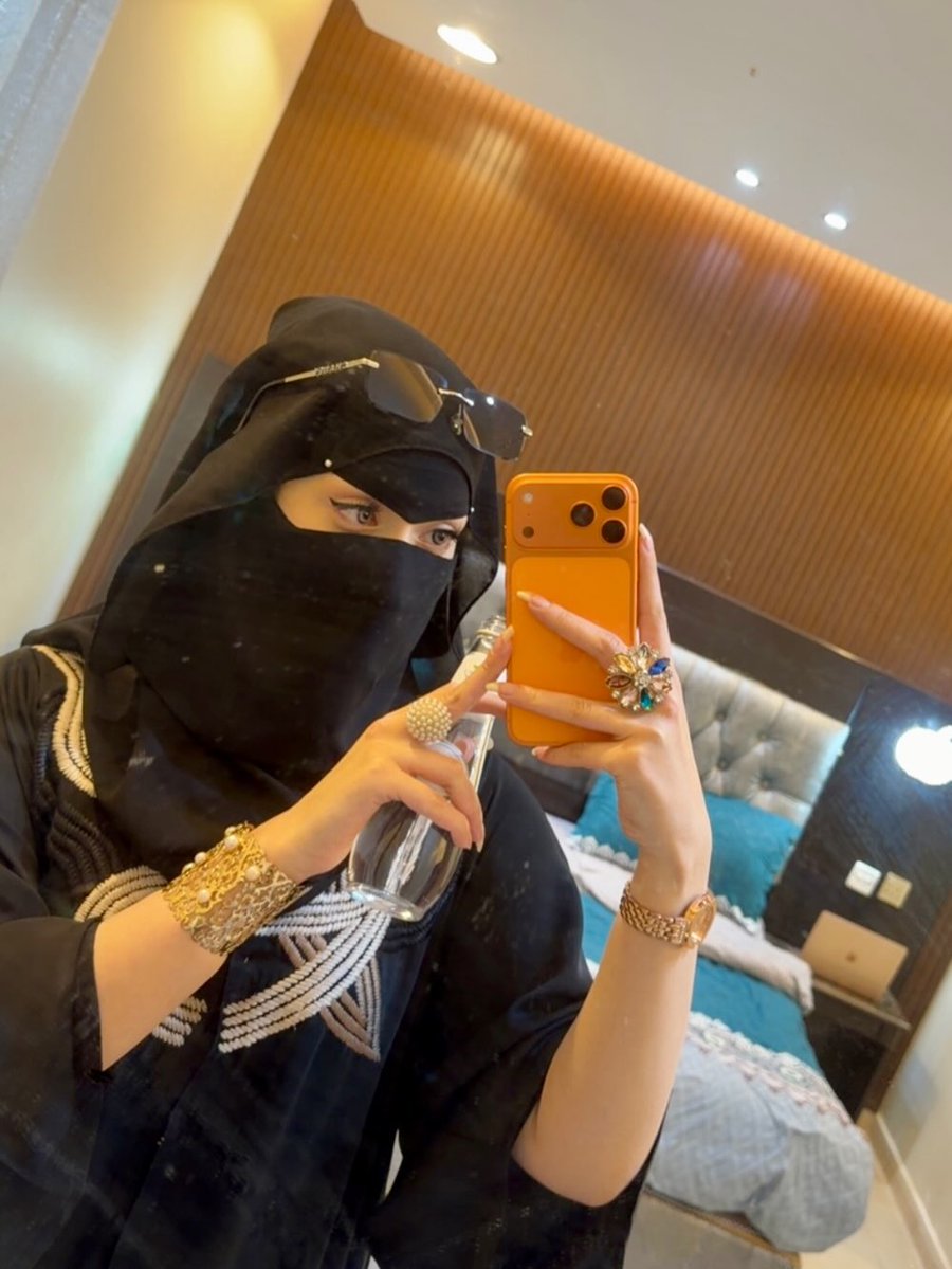 دلال tweet media