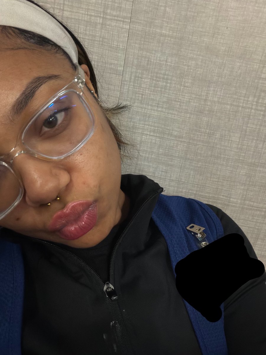 Paid2BePretty's tweet photo. Working nights kills https://t.co/R2crPuczlV
