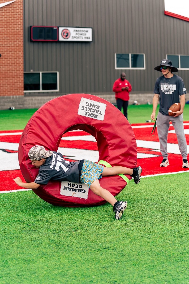 FarmCardsFtbl's tweet photo. Cardinal Football hosted the 2026 Brandon Burlsworth Football Camp this week in Farmington. Several Cardinal football players showed up to volunteer and serve over 200 kids in our community! We are proud of you guys! #CardinalNation https://t.co/0pCRrBvvEO