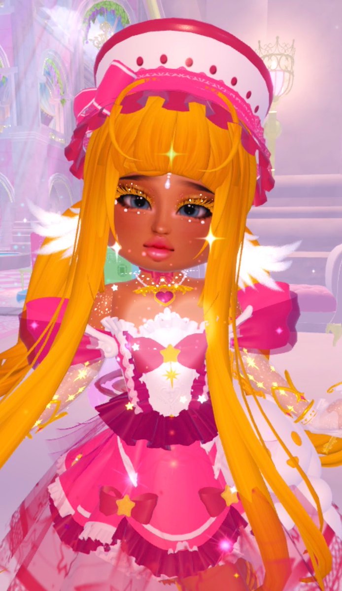 DoubleHalos's tweet photo. Before communities get deleted, I make Royale high outfits, drawings of those outfits, and I am currently love creating RH art! Feel free to follow my account before the community gets nuked, and I also want to follow other RH artists as well! (Decals, Comms, Fits, ETC.)💖🌟#RHTC https://t.co/J5G3CLHRpF