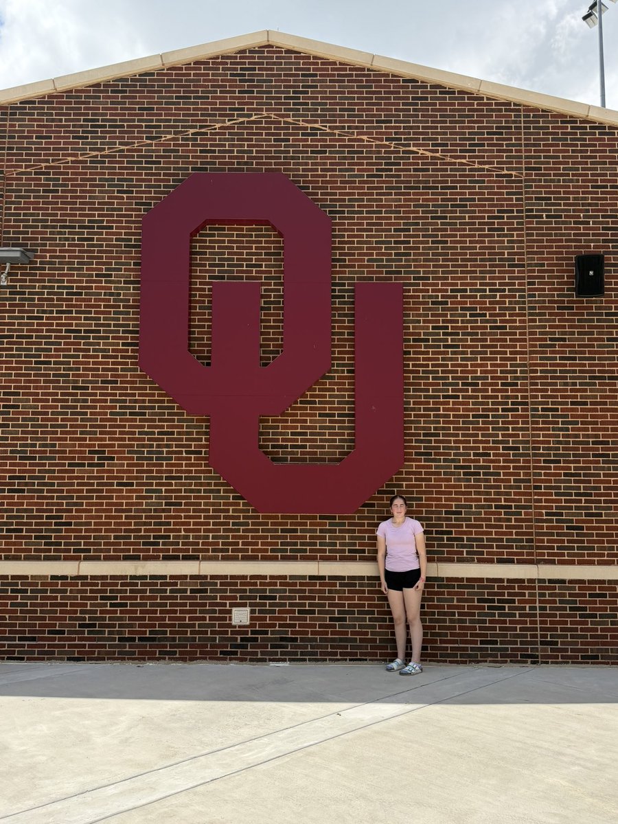 TaylorKruse2030's tweet photo. Landed yesterday and went straight to #LovesField at Oklahoma University. Nice worker let us in to take a look! @OU_Softball 
@OU_Athletics 
@UofOklahoma https://t.co/ICGJL1EVMf