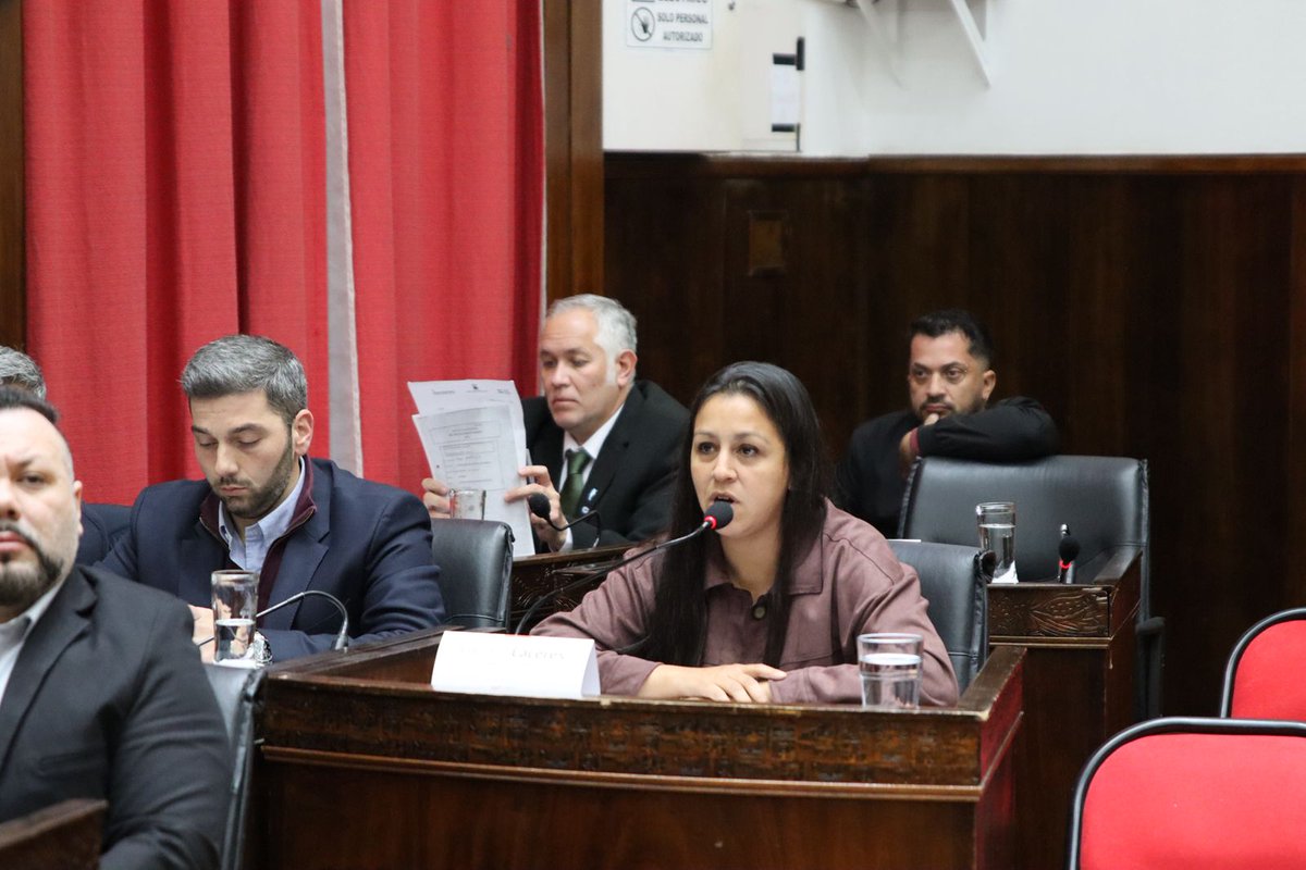 hcd_moron's tweet photo. Durante la jornada, las concejalas y los concejales analizaron la documentación remitida por el Departamento Ejecutivo, dando cumplimiento a una de las principales herramientas de control institucional. https://t.co/XFl3wijRO5