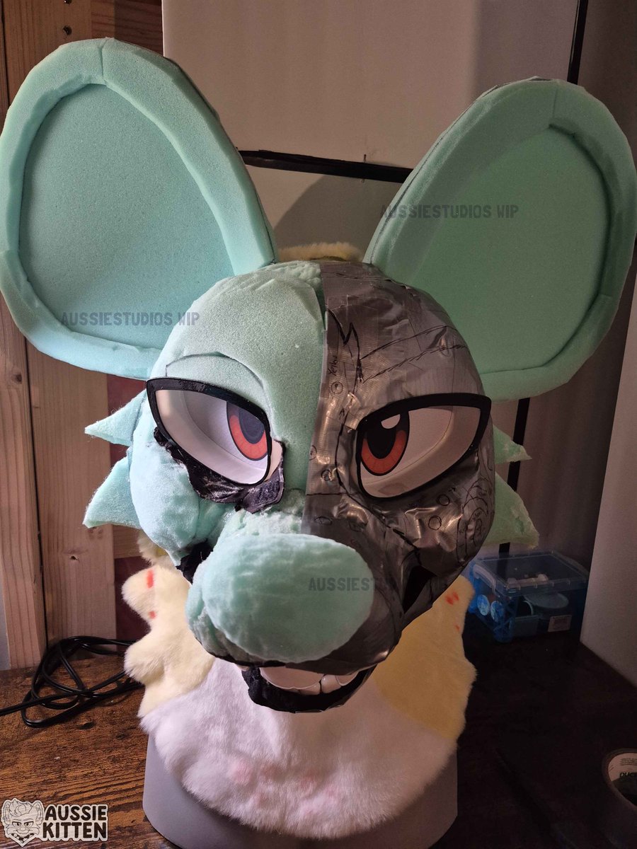 AussieStudios's tweet photo. Giving my boy Cheddar a ✨glow up✨ this fursuit friday 🐭 https://t.co/G7yeDEiEZy