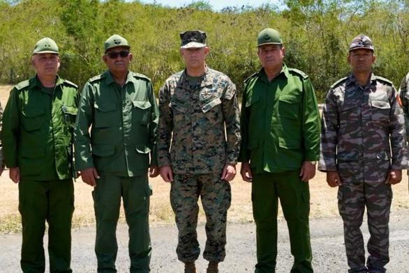 defense_civil25's tweet photo. 🚨Update: Supreme Commanding General Francis L. Donovan of US Southern Command met with Cuban Army Corps Supreme General Roberto Legrá Sotolongo, First Deputy Minister of the Chief of the General Staff, and other senior leaders from the Cuban military today at the perimeter of Naval Station Guantanamo Bay, Cuba, for a brief exchange on operational security matters!!