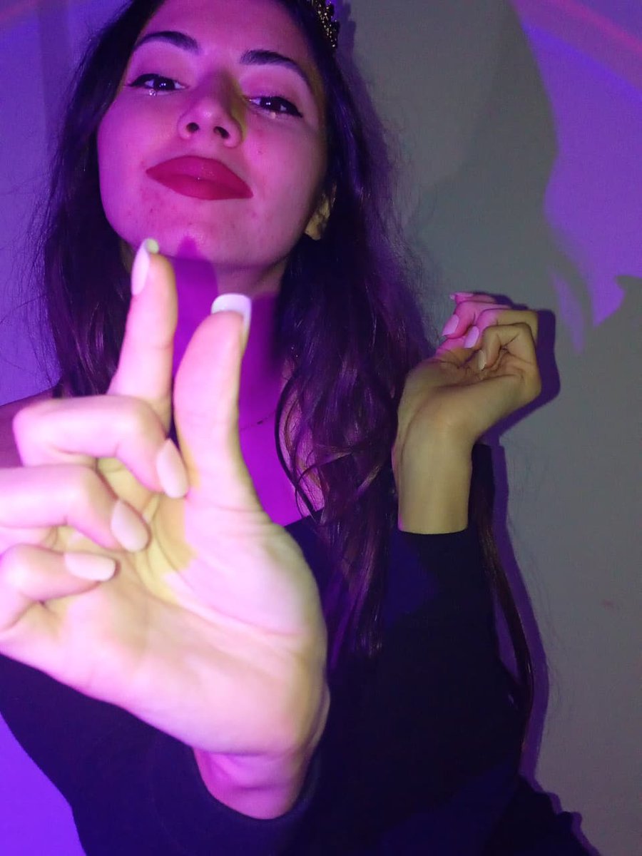 mistress_m28's tweet photo. It is so small that my fingers wrap around it completely https://t.co/ivN88CvZq0