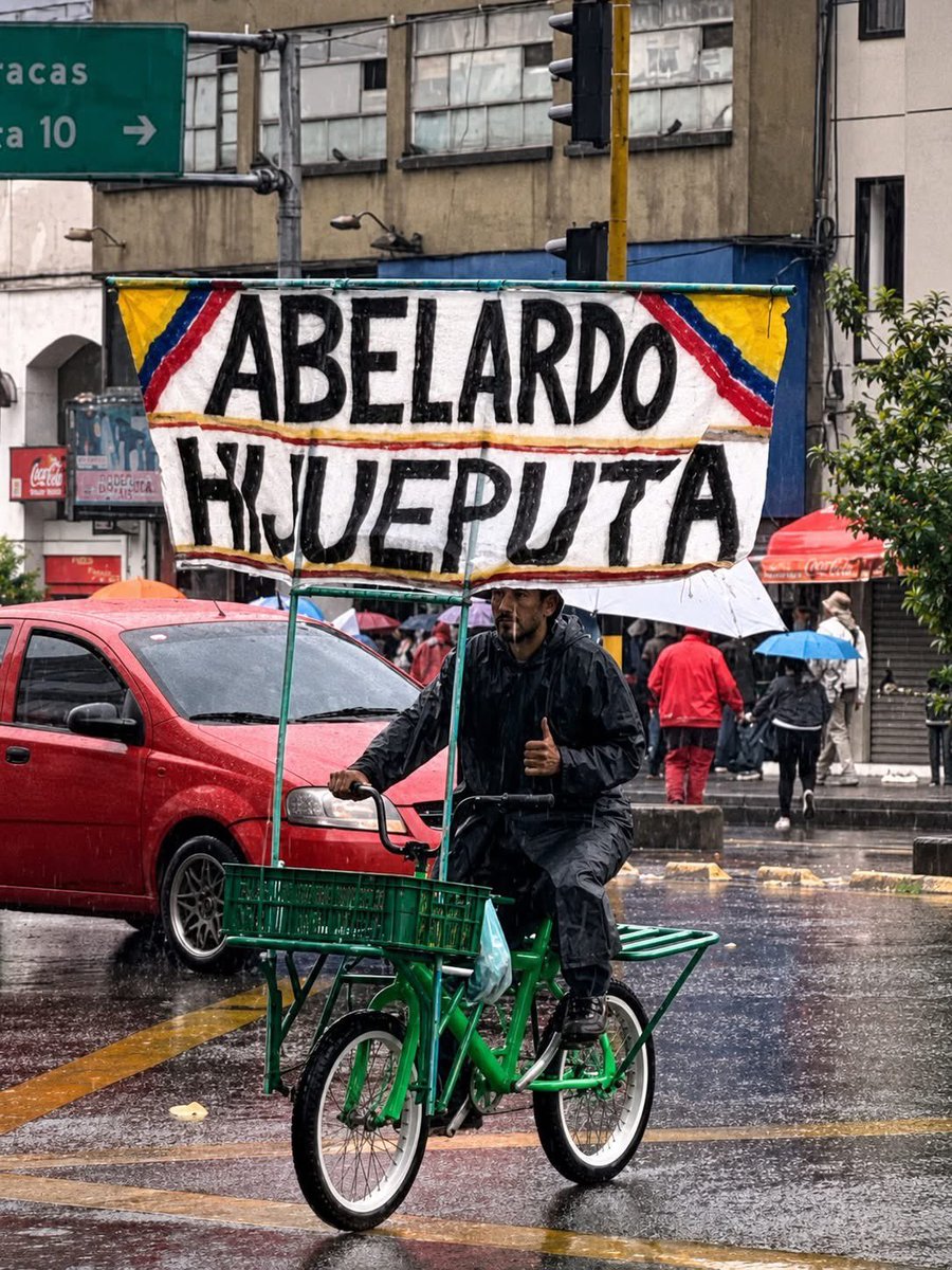 LaKrupskaya2101's tweet photo. Buenas tardes pueblo https://t.co/oYHy22IdDw