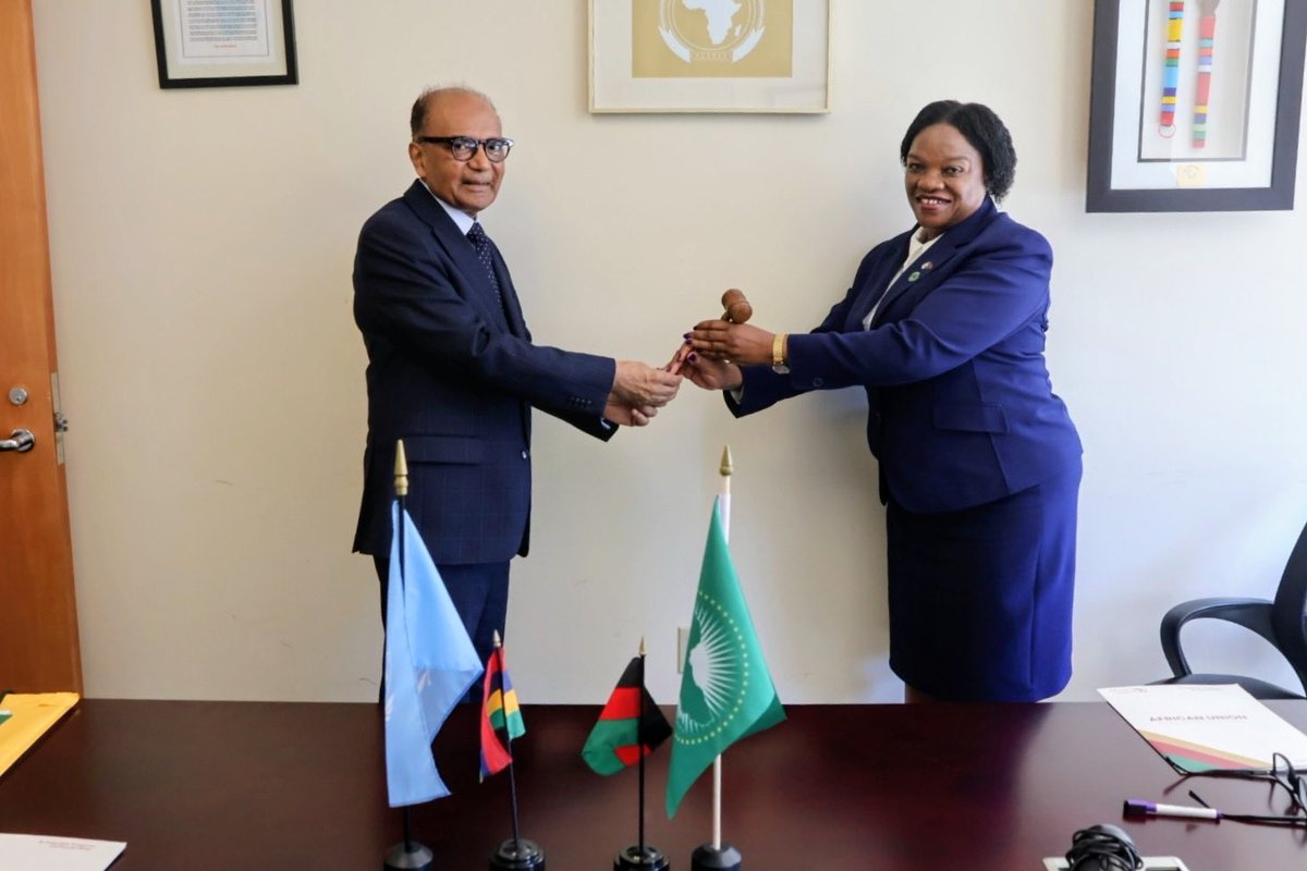 AfricanUnionUN's tweet photo. #Today at @AfricanUnionUN
: Handing-over ceremony between the outgoing Chair of the #AfricanGroupUN, H.E. Amb. Milan Jaya Nyamrajsingh Meetarbhan, PR of #Mauritius 🇲🇺 to the @UN, and the incoming Chair for the month of June, H.E. Amb. Dr. Agnes Mary Chimbiri-Molande  PR of Malawi 🇲🇼 to the #UN. 

They exchanged on activities for the month of May, and the upcoming agenda for June 2026. 

#Agenda2063  #AfricaGroupUN