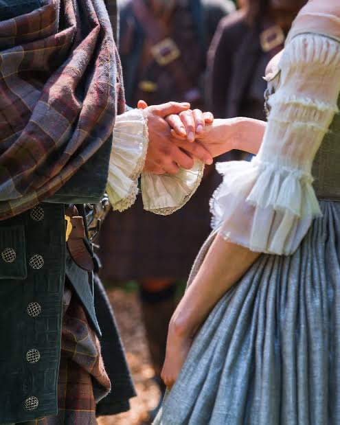 Daylightttdream's tweet photo. Hang it in the louvre #outlander https://t.co/iGhJPNdxx3