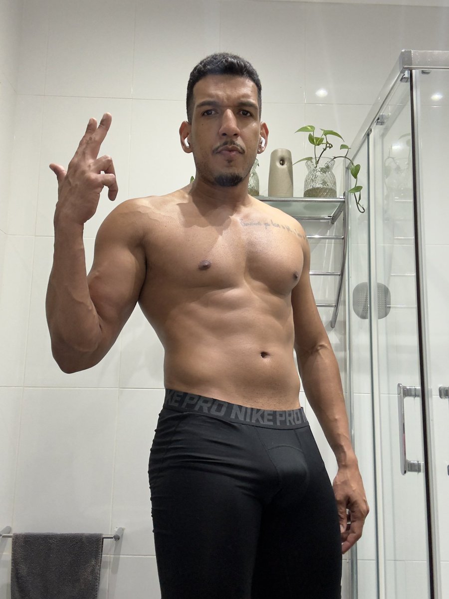 barberfontes's tweet photo. 🤟🏾 https://t.co/qHF7NBcczy