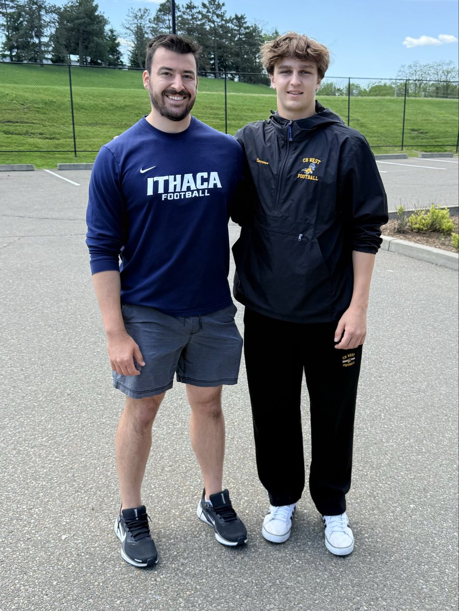 MasonDarrows's tweet photo. Thank you, @Coach_Mi11er, for having me out today at Ithaca University! I had a great time learning more about the school, meeting the staff, and experiencing the football culture. Looking forward to staying in touch! https://t.co/eMFqOaiw3m