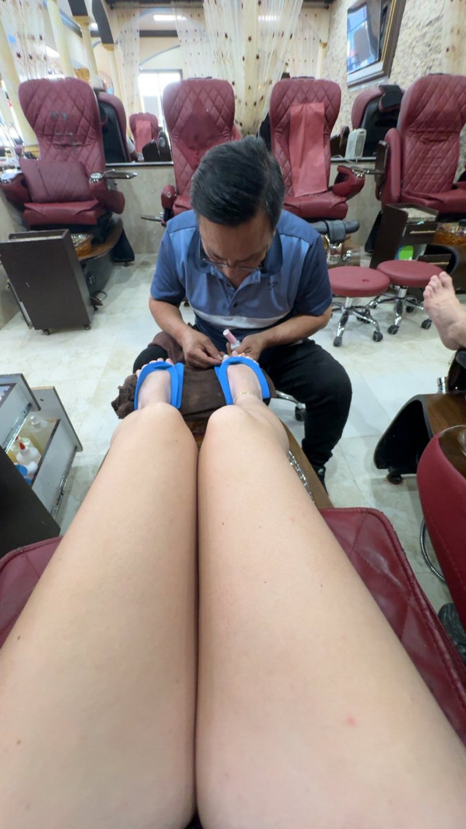 goddessjda's tweet photo. who’s gonna pay for this?? 😦

| foot fetish | feet | feet fetish | feet worship | pedicure | pedi | toes | findom | femdom | https://t.co/cgoNomuz6C