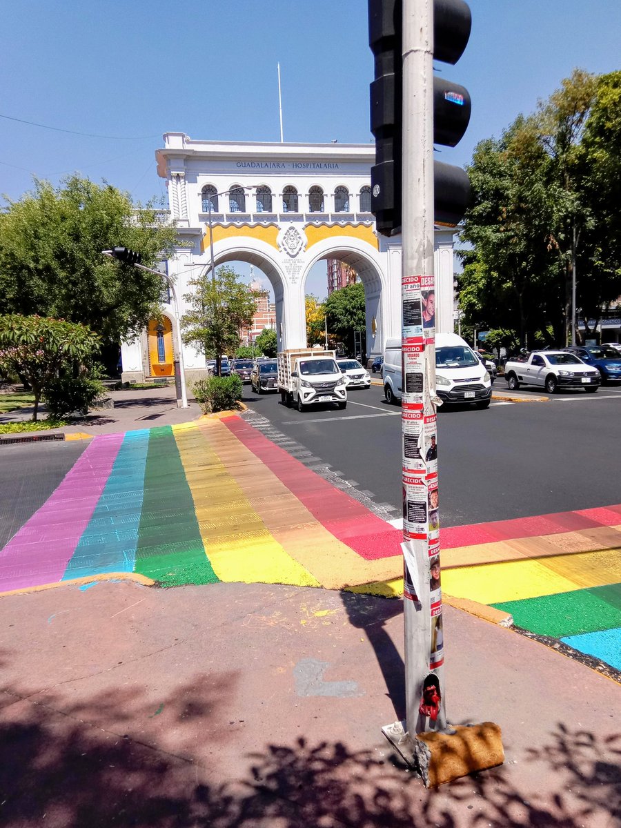 pedropreciadon's tweet photo. Guadalajara y su Arcoiris.
Simboliza una lucha, una voz, una exigencia.
Los que marcharán.
Los que ya no están.
Los que hablan hoy.
Los que hablaron ayer.
Una ciudad tolerante a base de cárcel y resistencia.
Y falta mucho.
La comunidad LGTB+ vive!!

Una visibilidad creciente. https://t.co/KVWcAnhc4X