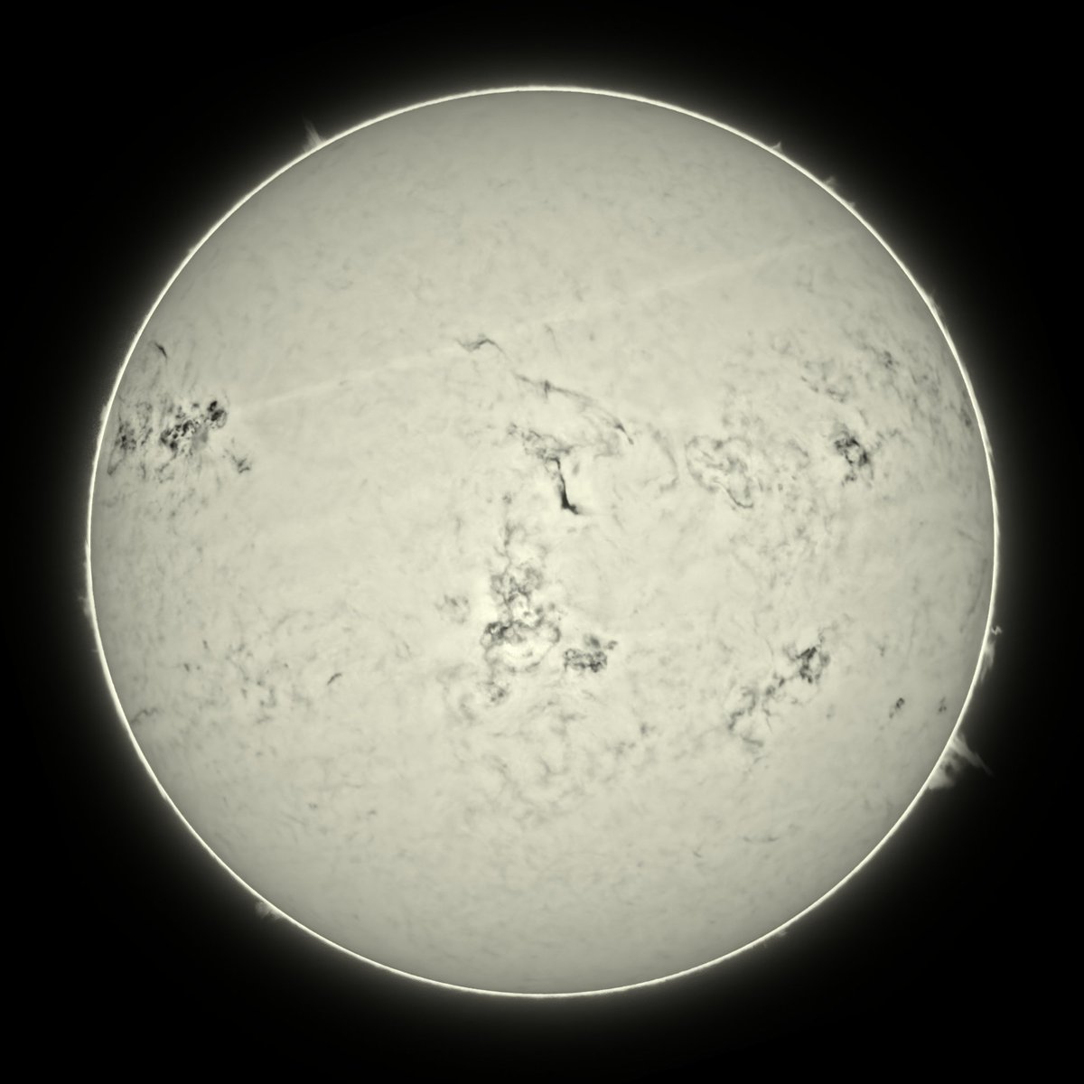 AstroFrog83's tweet photo. May 29, 2026 - The sun in hydrogen-alpha, hydrogen-beta, helium D3, and calcium-H. https://t.co/mNYn35w8WL