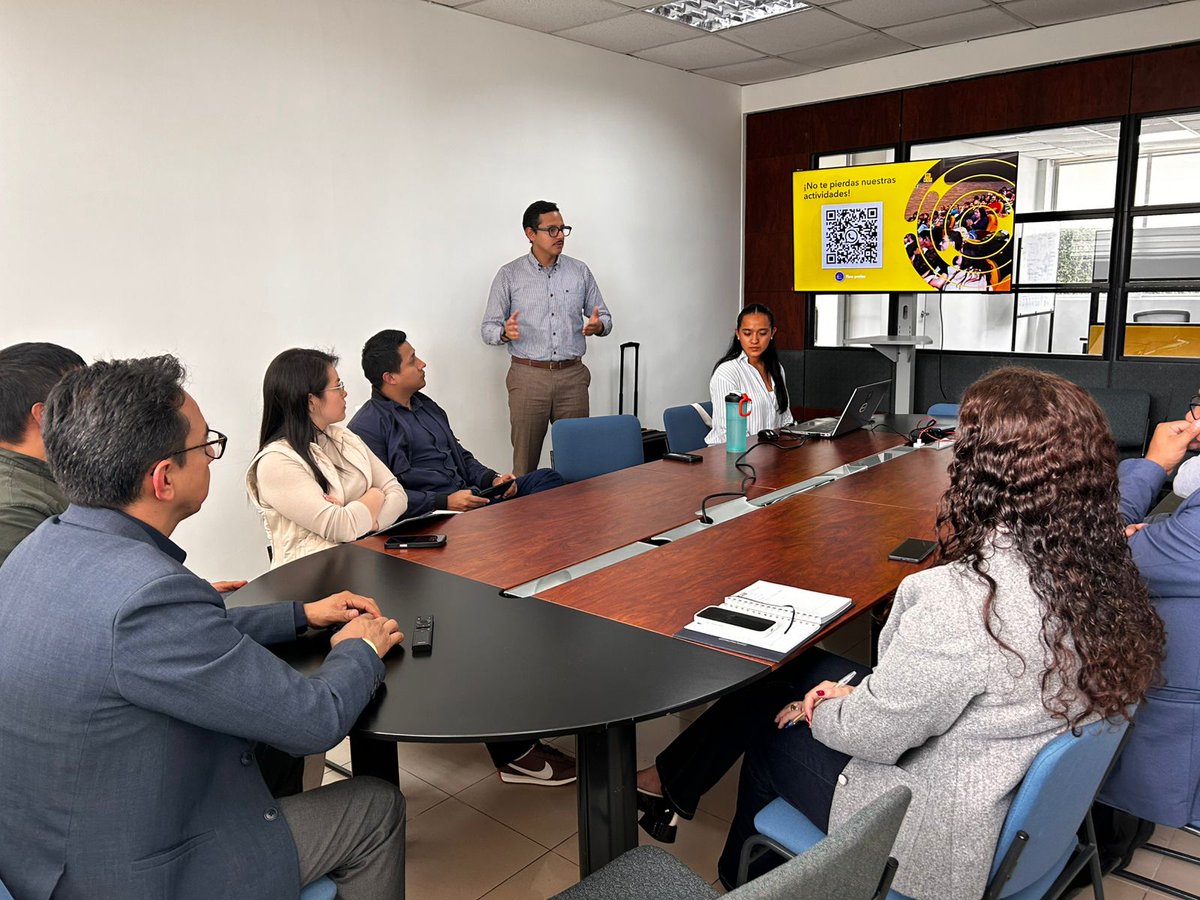 utplvinculacion's tweet photo. 🌍 Desde SmartLand y Sostenibilidad #UTPL impulsamos un encuentro junto a #ESRI para fortalecer el uso de tecnologías geoespaciales en docencia, investigación y vinculación. Gracias a las facultades y carreras participantes por sumarse a este espacio de innovación digital. 🚀📍 https://t.co/NNeskfFDPO