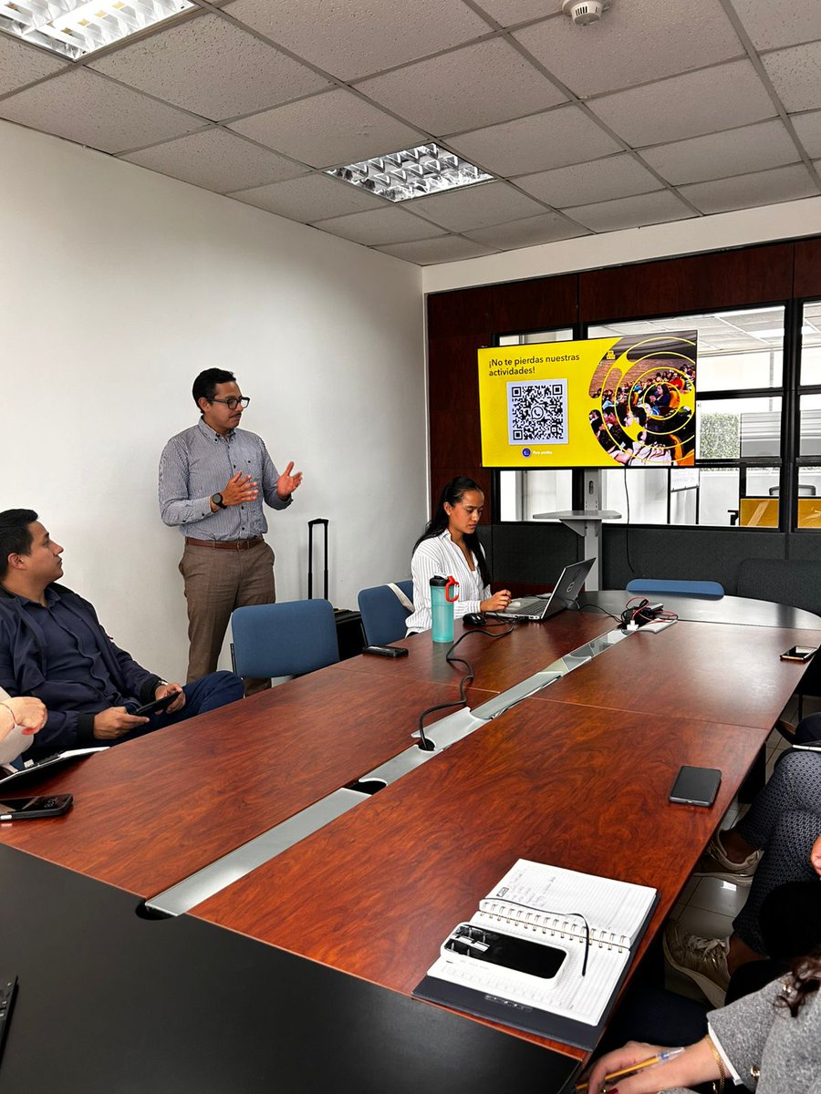 utplvinculacion's tweet photo. 🌍 Desde SmartLand y Sostenibilidad #UTPL impulsamos un encuentro junto a #ESRI para fortalecer el uso de tecnologías geoespaciales en docencia, investigación y vinculación. Gracias a las facultades y carreras participantes por sumarse a este espacio de innovación digital. 🚀📍 https://t.co/NNeskfFDPO