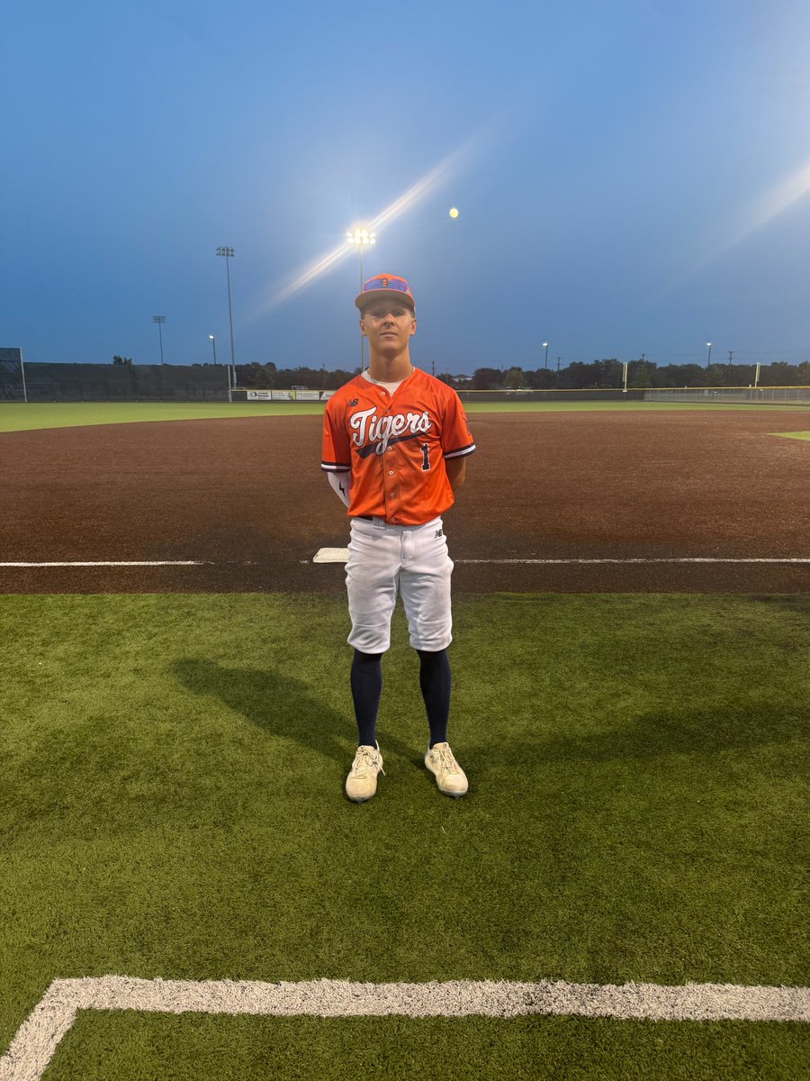 FiveToolTexas's tweet photo. F: @DTigerBaseball Scout Team 6, Dallas Pelicans 1
PoG: Colt Medders 2-2, 2B, R, RBI, BB https://t.co/CrevlFI4gk
