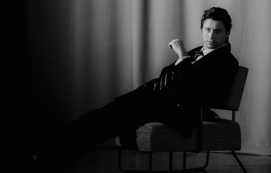 _filmcrave's tweet photo. ‘OFF CAMPUS’ star, Stephen Kalyn photographed by Max Schultz for THR. 📷 https://t.co/nzQJ9gql83