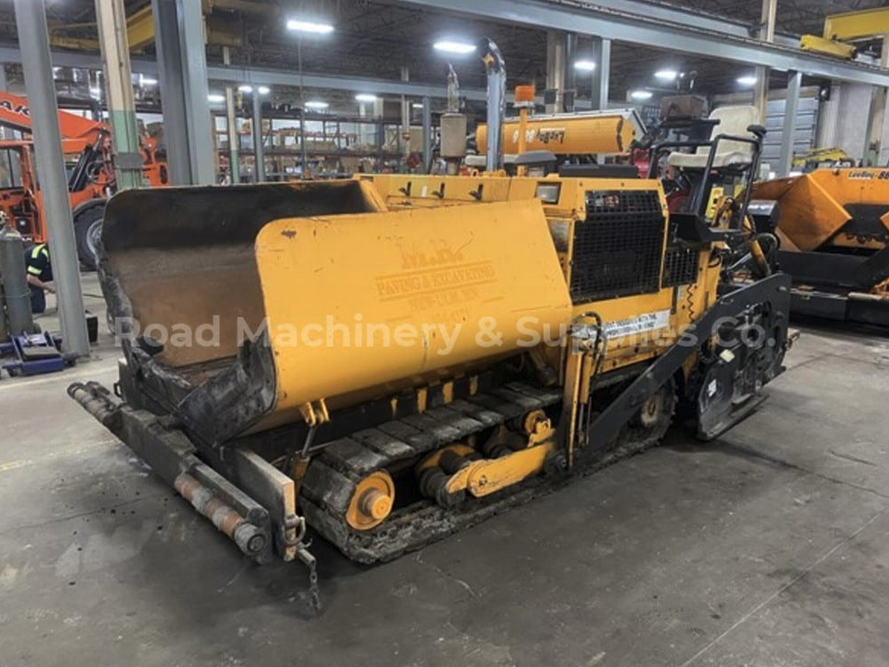 RMSequipment's tweet photo. FRIDAY FEATURE: LeeBoy 8816 paver

Year: 2007
Condition: Used
Hours: 1,349
Stock #: 058902
Price: $15,000

View complete listing: https://t.co/Zd174vDQ0i https://t.co/6qeSJi68CY