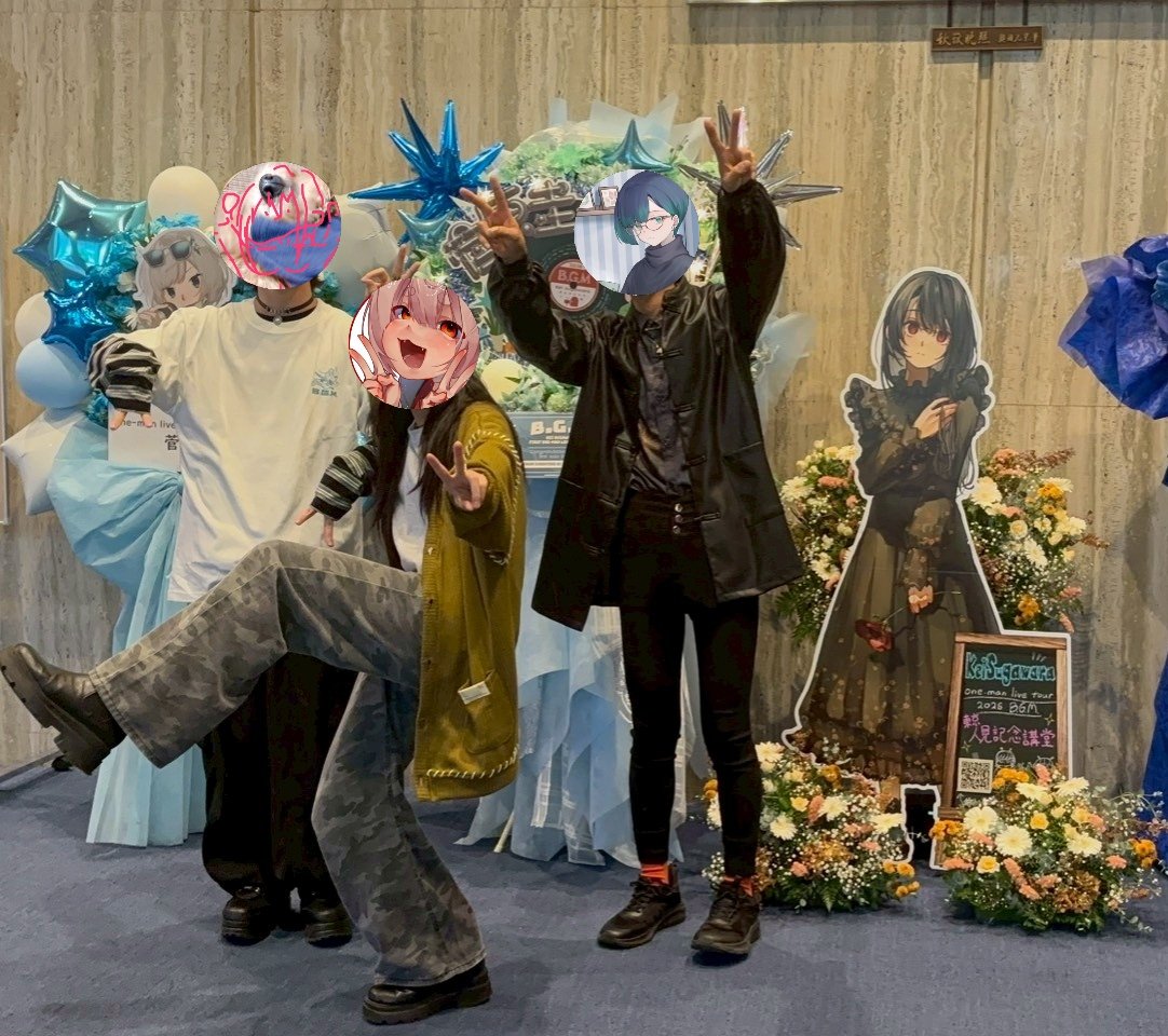 00flowerstand's tweet photo. 【いよいよ大阪公演‼️】

東京公演とはまた異なるデザインで制作させていただいています！
会場で見かけた際は、ぜひフラスタと一緒にお写真も撮っていただけると嬉しいです✨

こちらはサヨナラトウキョウポーズのオフショット📸🤭 https://t.co/7YXUJgZnZz