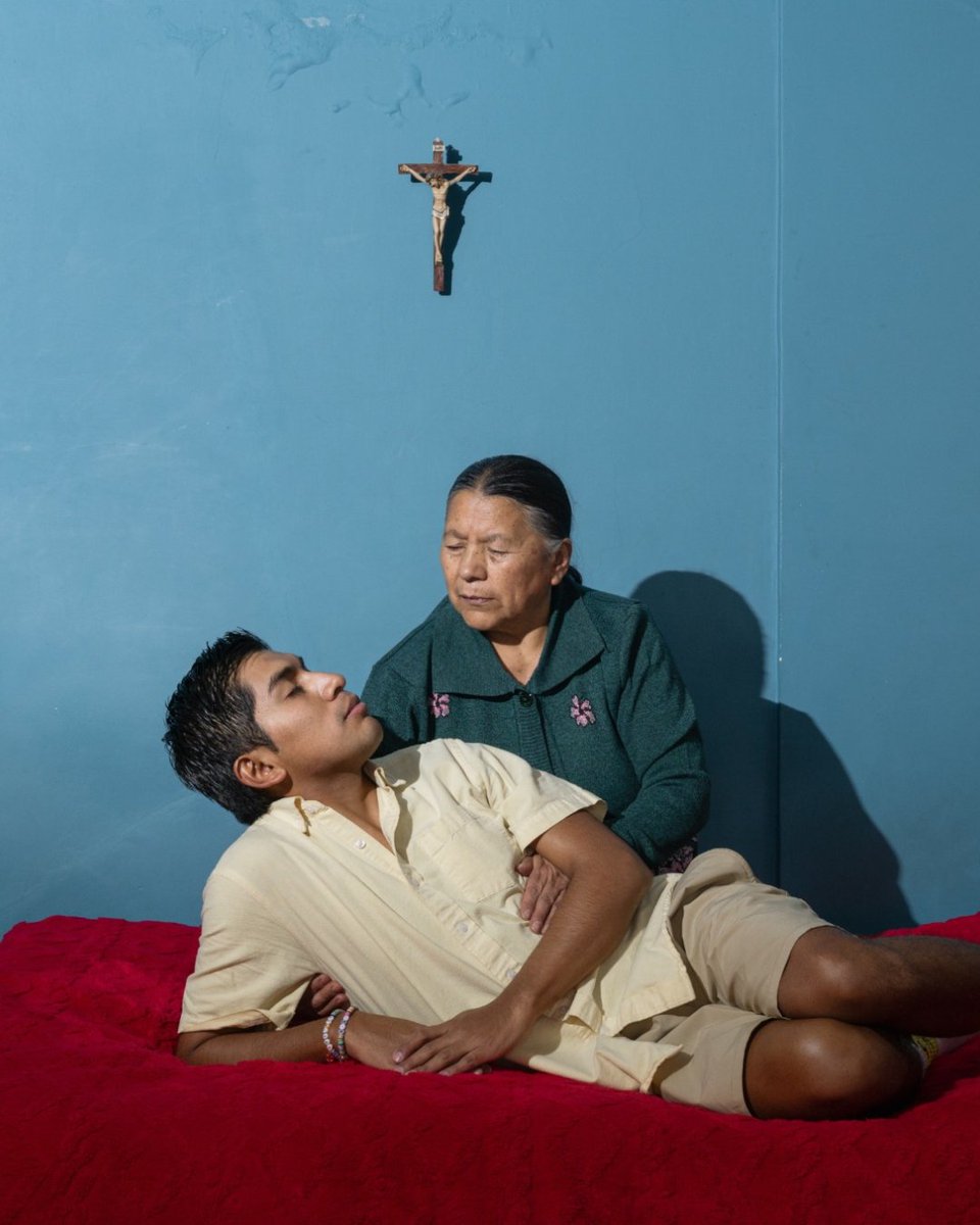 vsco's tweet photo. Nicolas Bernal is an Indigenous Pasto photographer, political scientist, and visual artist from Ipiales, Colombia. This self-portrait from his project Zero Feathers is featured in Portraits of Proximity, our Photoville exhibition. 

Extended gallery: https://t.co/kktyLOrcE9 https://t.co/QF2OpbqXrO