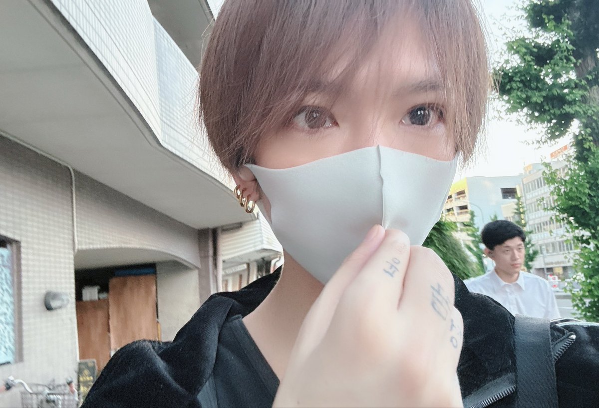 name_you5's tweet photo. すっぴん裸眼で仕事いくおいらの精神
世の中のブサイク全員しね！！！！ https://t.co/k7GXjVvfYq