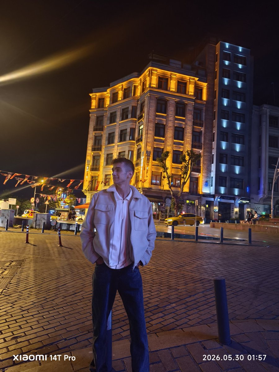 Leadervlr's tweet photo. Bir istanbul beyfendisii https://t.co/mnDVxho7Zy