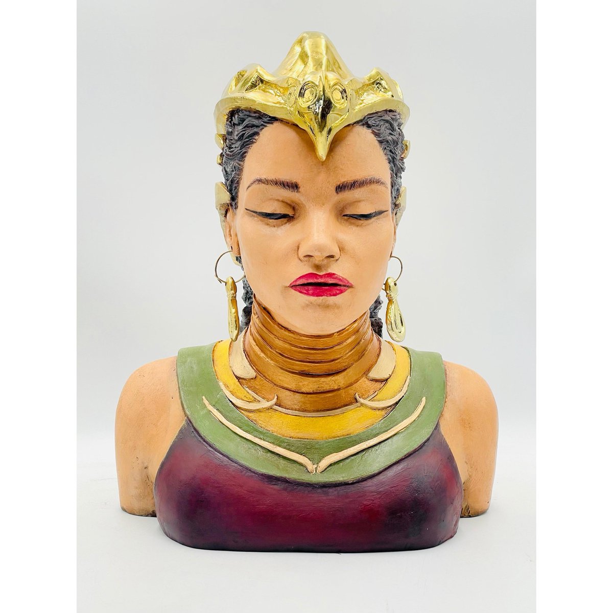ThisIsHTAS's tweet photo. Dryope Sculpture — Gold Chrome Helmet: a polished, light-reflecting art piece with a weighted base for stable display. Perfect for entryways, offices, or living rooms—adds subtle focal interest and pairs with minimalist or eclectic decor. https://t.co/3bjvcluGht https://t.co/Cw9LscZX31