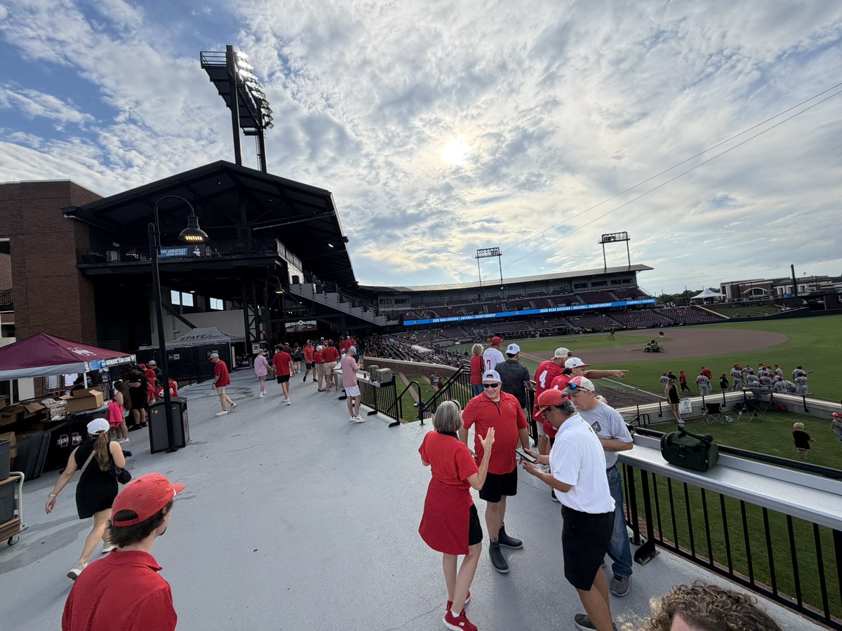 tkev_dore's tweet photo. Cajun Nation live from the Dude🤟🏼 https://t.co/arjrzMZRXh