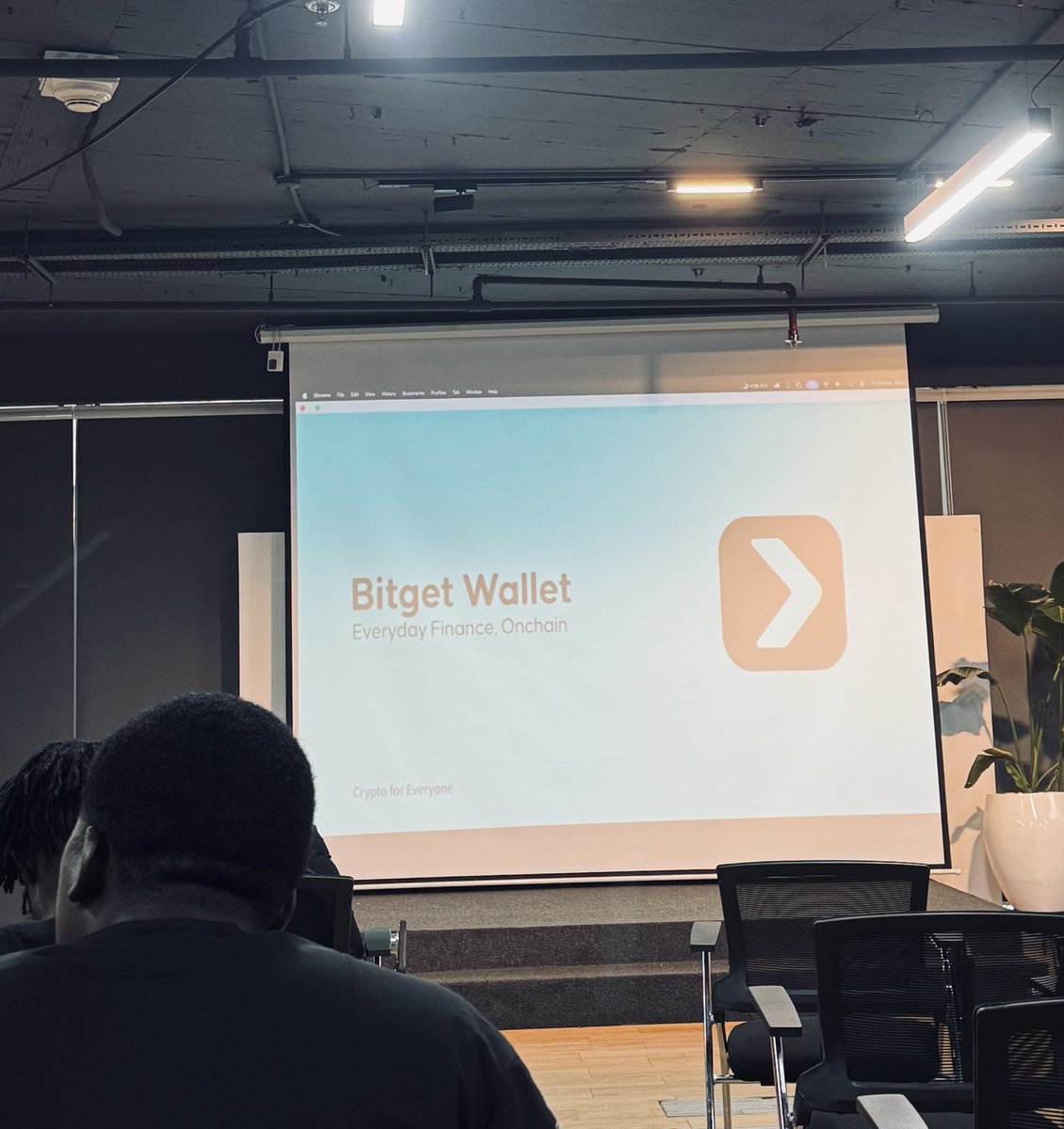 AmanhelpedofGod's tweet photo. Great connecting with builders, creators, and community leaders at the Bitget Wallet KOLs Meetup in Accra today.

#BitgetWallet #Web3GH #Blockchain #CryptoCommunity #Accra https://t.co/U5NnaBjqkX