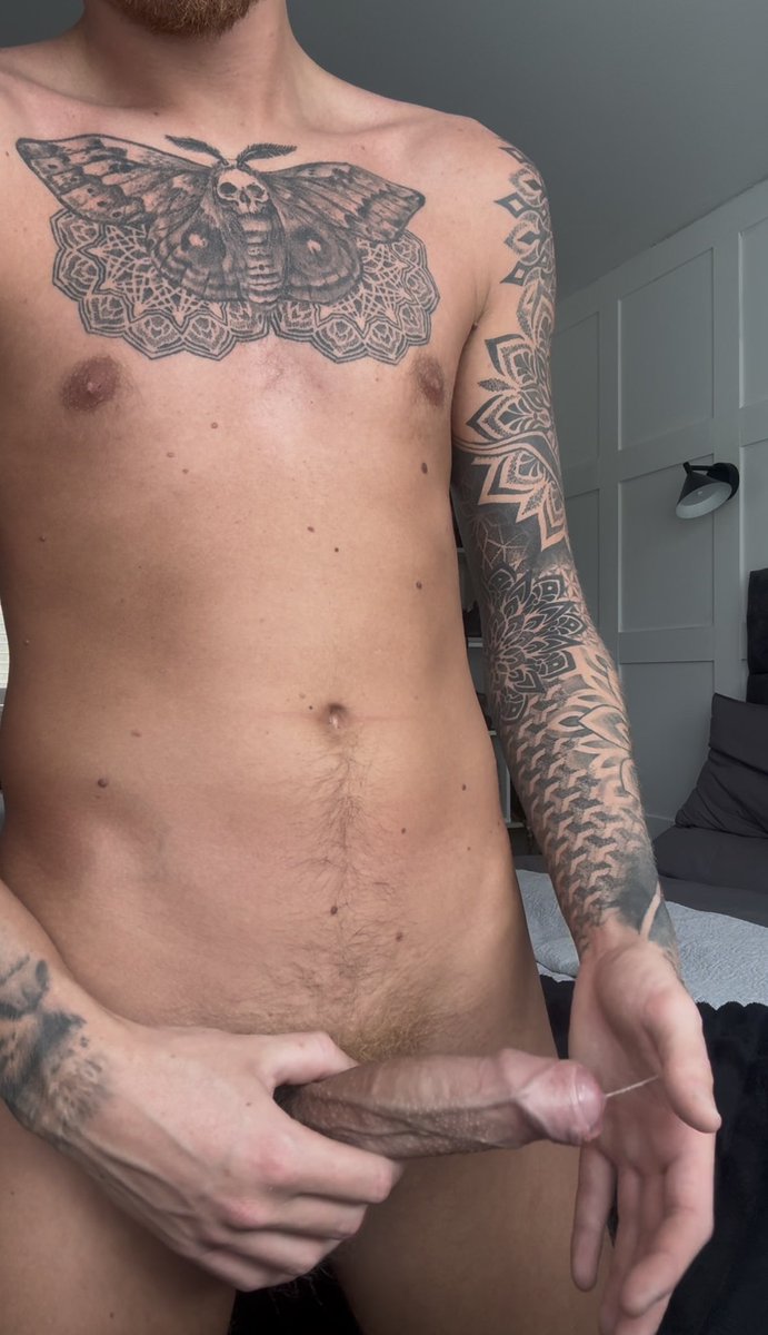 willbaileyxx's tweet photo. Lick it and then RT 🤤 #hung #chudai #gay #precum #suckit https://t.co/M699bzyPGF