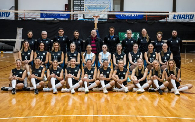 juegargentina's tweet photo. #Voley 🏐 #SantaFe 📷FeVA ::
Nuevo año, nueva ilusión 😍 Juegan las #Panteras en casa arrancando la temporada 🐾 #JuegaArgentina
:: Juego 1 ::
20:30hs 🇦🇷 Argentina vs Bulgaria 🇧🇬
📺Fox Sports
💻Youtube
👉En VIVO por https://t.co/fmMot3YeJh https://t.co/946EwXzhiI