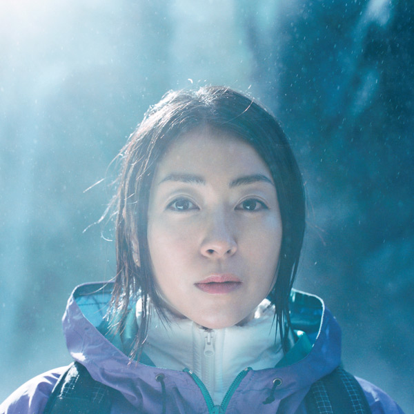 UtadaBr's tweet photo. 6º aniversário da maravilhosa "Darenimo Iwanai". Foi tema de um comercial da água mineral Suntory estrelando Hikki. A canção foi inclusa posteriormente no álbum BAD Mode.

#HikaruUtada https://t.co/wPt82TNfGp