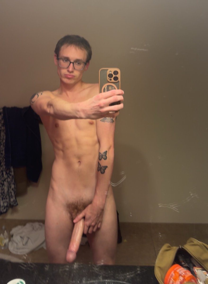 ethanluvsx's tweet photo. customs and sextapes for sale, hmu to see more of this big dick 😈 https://t.co/9VK02sysCj