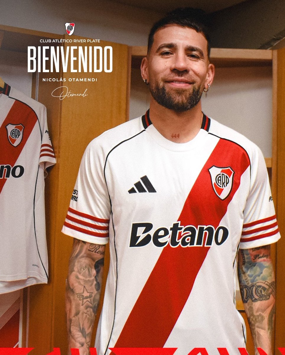 CarpCreatividad's tweet photo. Excelente detalle de la firma, diferente es. Vamo Nicolas, hay mucha gloria que ganar. https://t.co/h6MqzEy9jw