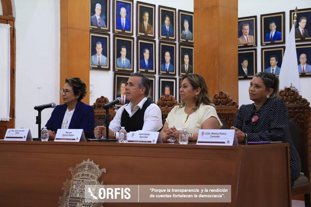 ORFIS_VER's tweet photo. La Auditora General del #ORFIS, la Mtra. @DeliaGlezCobos impartió la capacitación “Presupuestos con Perspectiva de Género”, dirigida al funcionariado del ayuntamiento de Córdoba. El evento contó con la participación del presidente municipal, Manuel Alonso Cerezo, 1-2 https://t.co/zQGxeJAF0f