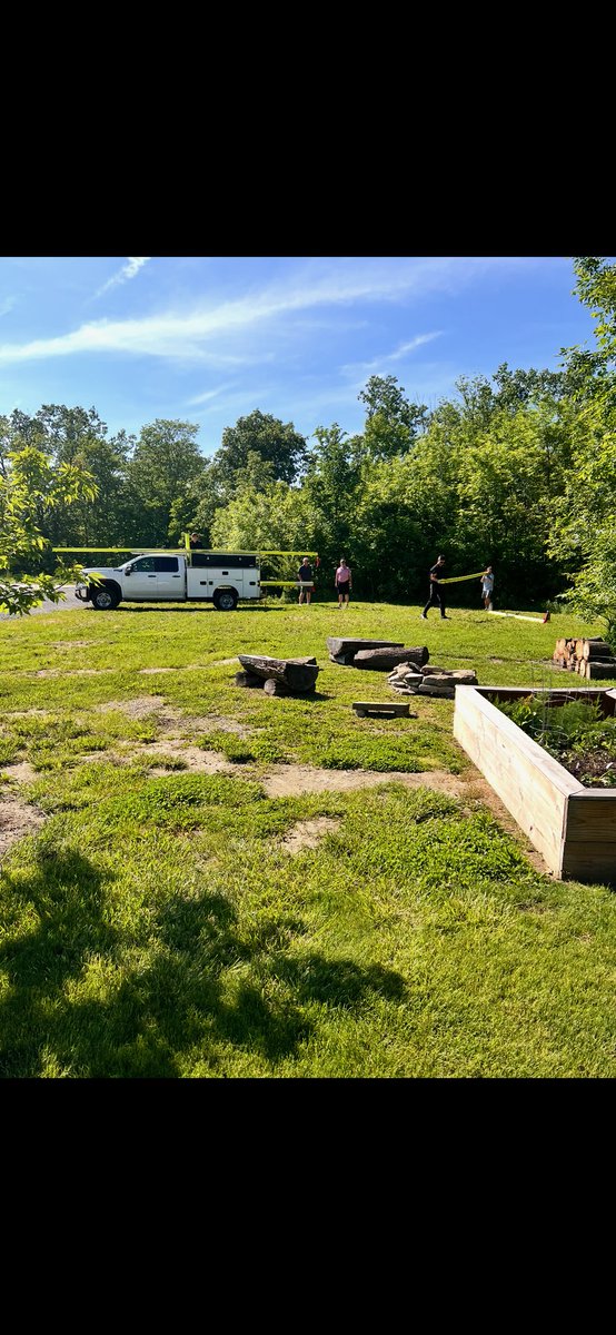 Jake_Kahle's tweet photo. @BarstoolBigCat @PFTCommenter @hen_ease @PardonMyTake Pull the trigger, my buddy's dad just bought IU practice field goal post. https://t.co/d2LjWrW5p6