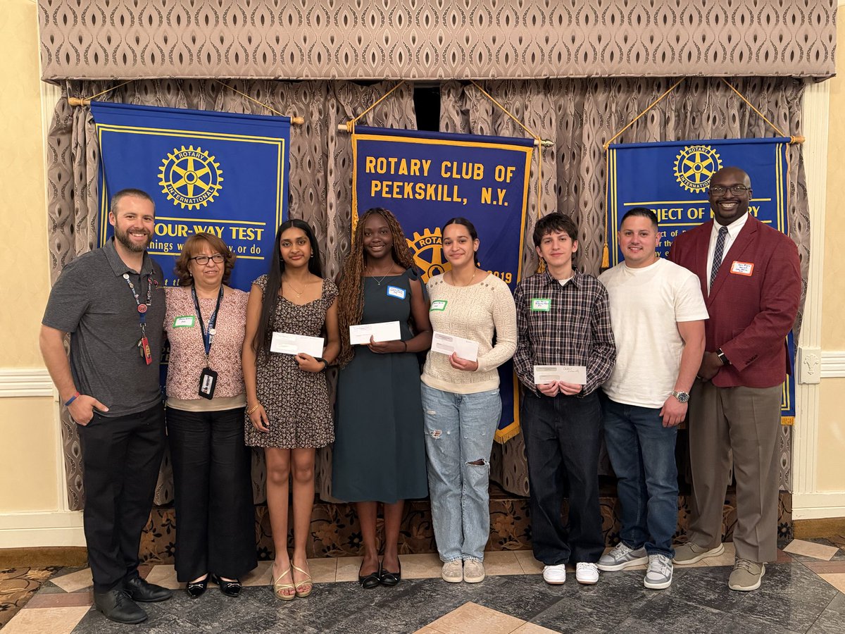 KernMojica1's tweet photo. Congratulations to our PHS seniors who was honored by the Rotary club if Peekskill for their academic excellence and service to their community. The future is bright with this group leading the way! @DrJFerris @PeekskillCSD @BudhaiSEudes #PeekskillPeide! https://t.co/sC3ZDc7izB