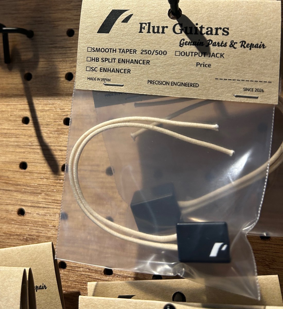yu_guitarworks's tweet photo. HB Split Enhancer
ハムバッカーをタップした際の「線の細さ」を改善します。

コイルタップのスイッチに組み込むだけで、弱々しくなりがちなタップサウンドを芯のある太く音楽的なトーンへ。 https://t.co/0d3vQSJvLP