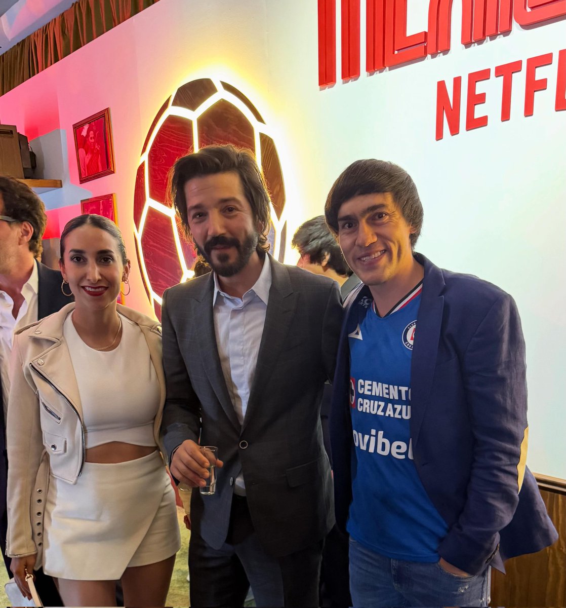 Juan tweet media